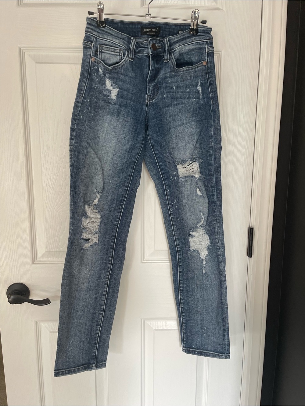 Women's Distressed Boyfriend Fit Jeans - Blue